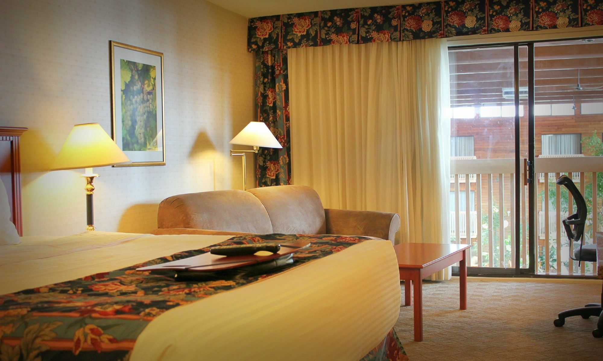 Prestige Vernon Lodge Экстерьер фото