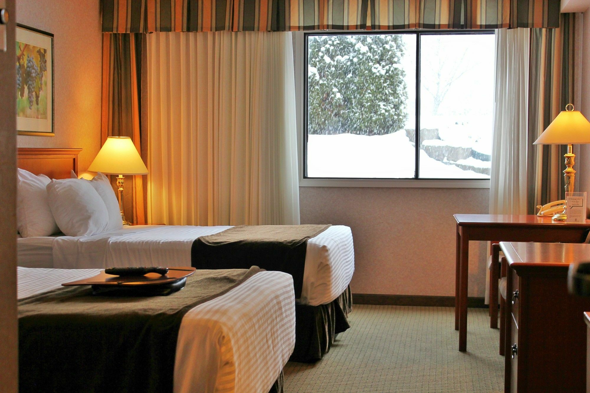 Prestige Vernon Lodge Экстерьер фото